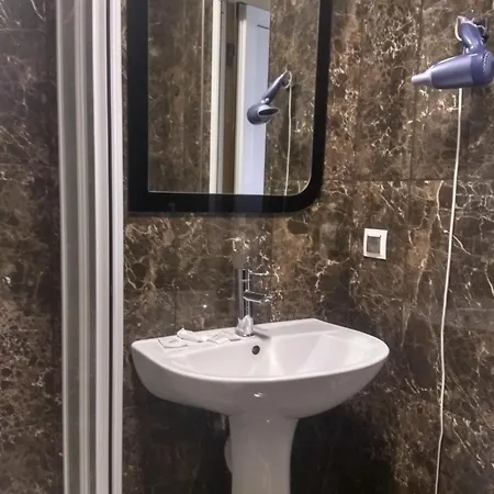 Smaragd Hotel *