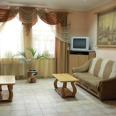 Smaragd Hotel *