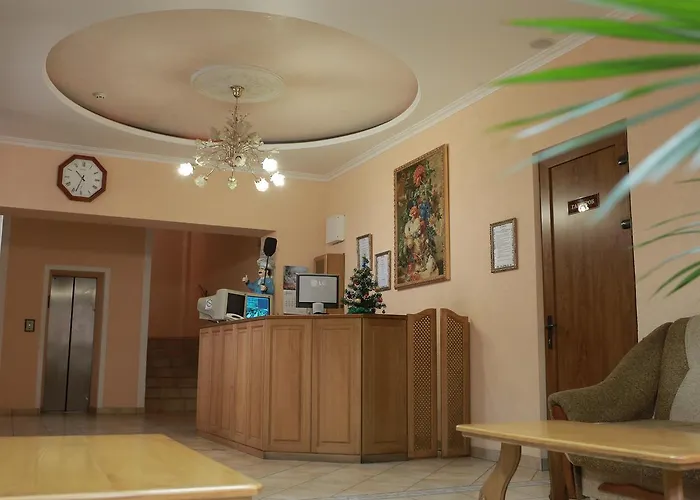 Smaragd Hotel *